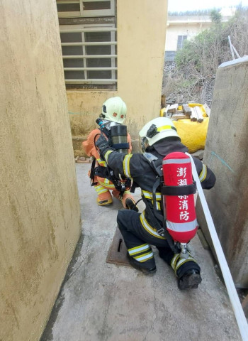澎湖消防局將軍分隊辦理狹小巷道搶救演練 提升火災應變能力