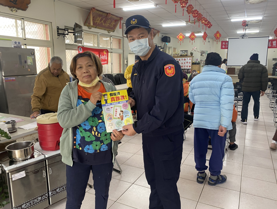 澎湖白沙分局通梁派出所推廣反詐騙與交通安全 鄉親攜手守護財產與生命