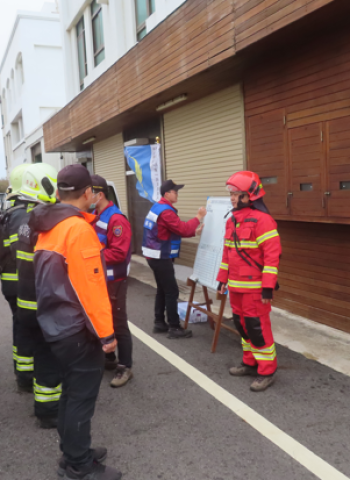 澎湖縣消防局於菊之鱻食品工廠進行救災演練 強化災害應變能力