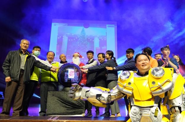 澎湖科技大學舉辦「原鄉聖誕 星光閃爍」聖誕慶祝活動 縣長陳光復與師生共慶節日
