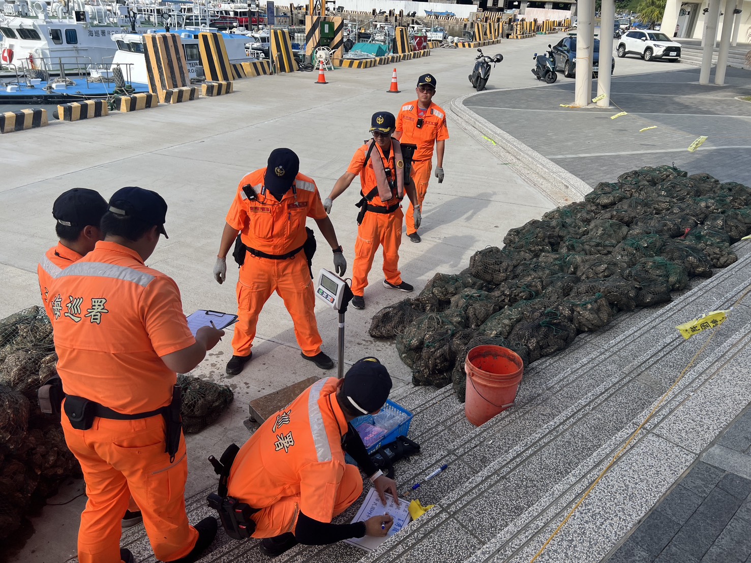 重磅消息：不肖業者走私牡蠣遭逮捕 海巡查獲逾5公噸，全案依法偵辦