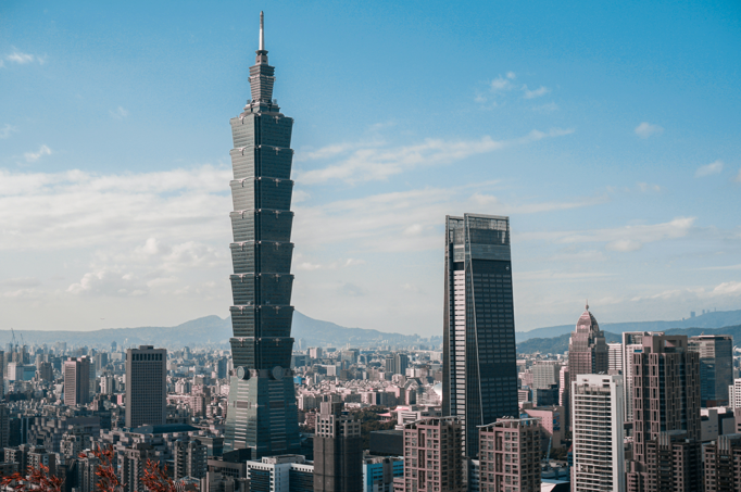 房價下修、家戶可支配所得穩定增加 六都房貸負擔率全面同步下降 購屋壓力明顯減輕
