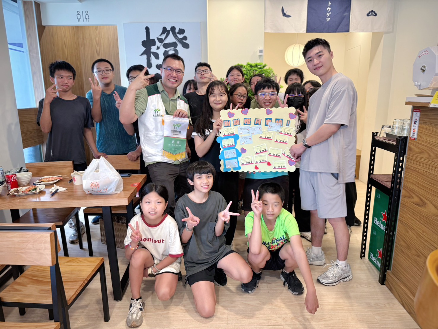 橙月串燒台中、彰化員林用愛做公益 邀家扶兒少中秋品味職人串燒