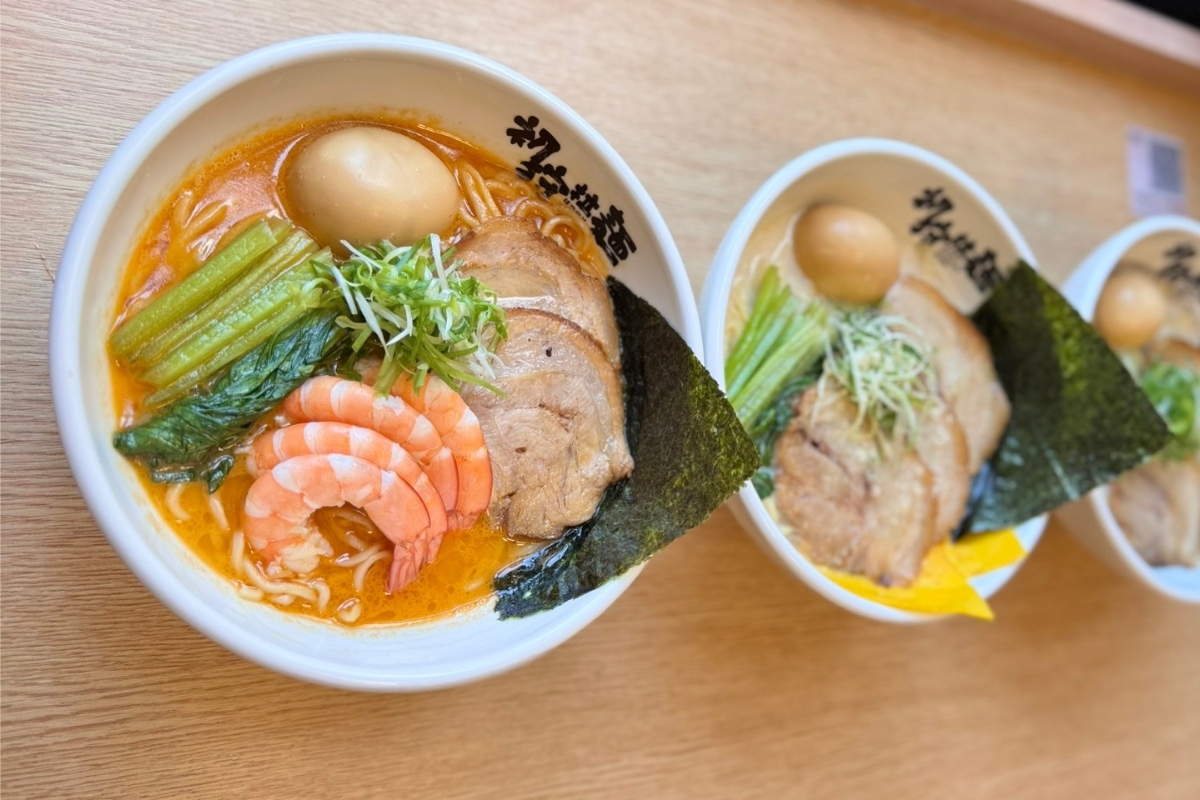 高雄左營日式拉麵 25年料理經驗熬出蝦香濃郁湯底