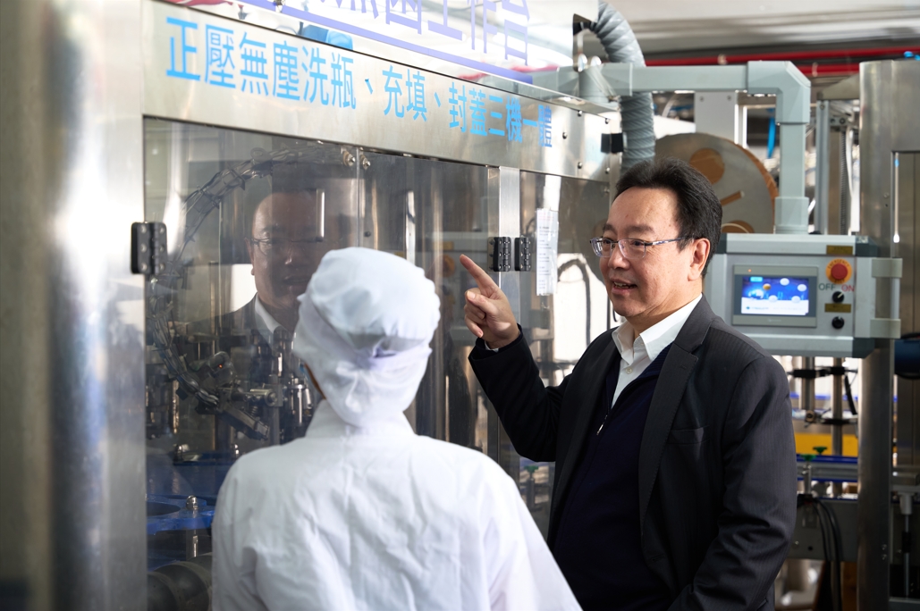 企業挑選桶裝水供應商看什麼？華生飲水提出水質、工廠、配送與售後四大標準