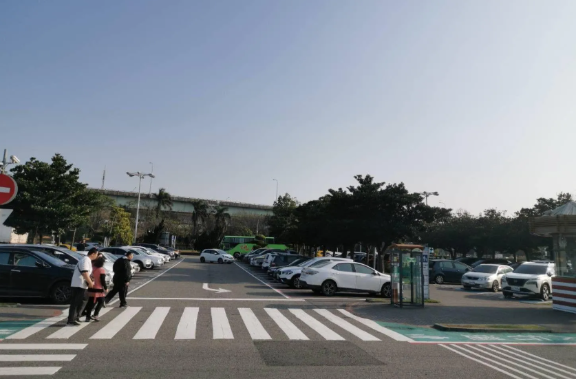 高公局擬限國道服務區停車時間 縮短至2小時 針對「停車蟑螂」開罰