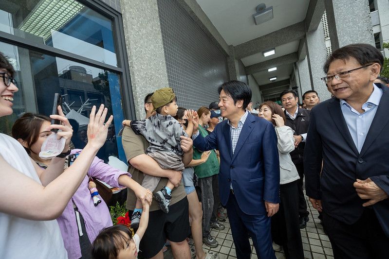 2萬人包圍縣府！賴清德總統出席屏東兒童節　打造兒童首都願景
