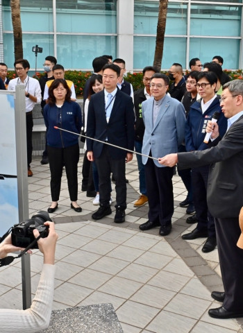 卓揆視察高雄小港機場新航廈建設,2032年首期完工助力南北雙空港計畫