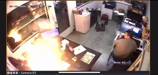 震驚!磁吸行動電源爆炸,長髮女子半臉燒傷,購買行動電源必知的安全標準