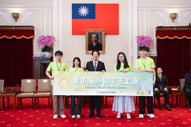 賴清德總統接見志工團代表　期勉青年海外志工走向世界服務國際展現臺灣價值