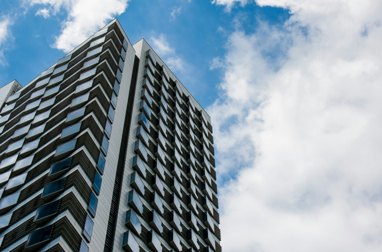 房仲月薪多高？臺灣主計處揭真相，美國房仲收入對比驚人！