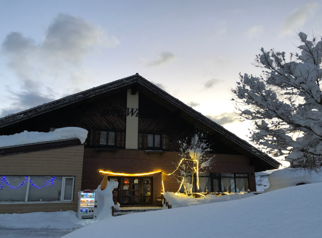 走入雪國歐風童話般的旅宿，日本妙高國家公園的「溫莎莊園Hotel」在銀白山林中等你 日本妙高住宿滑雪首選