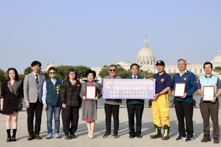 中華強友文教協會舉辦音樂會 結合公益捐贈消防設備 強化臺南救災能量 臺南市長黃偉哲出席