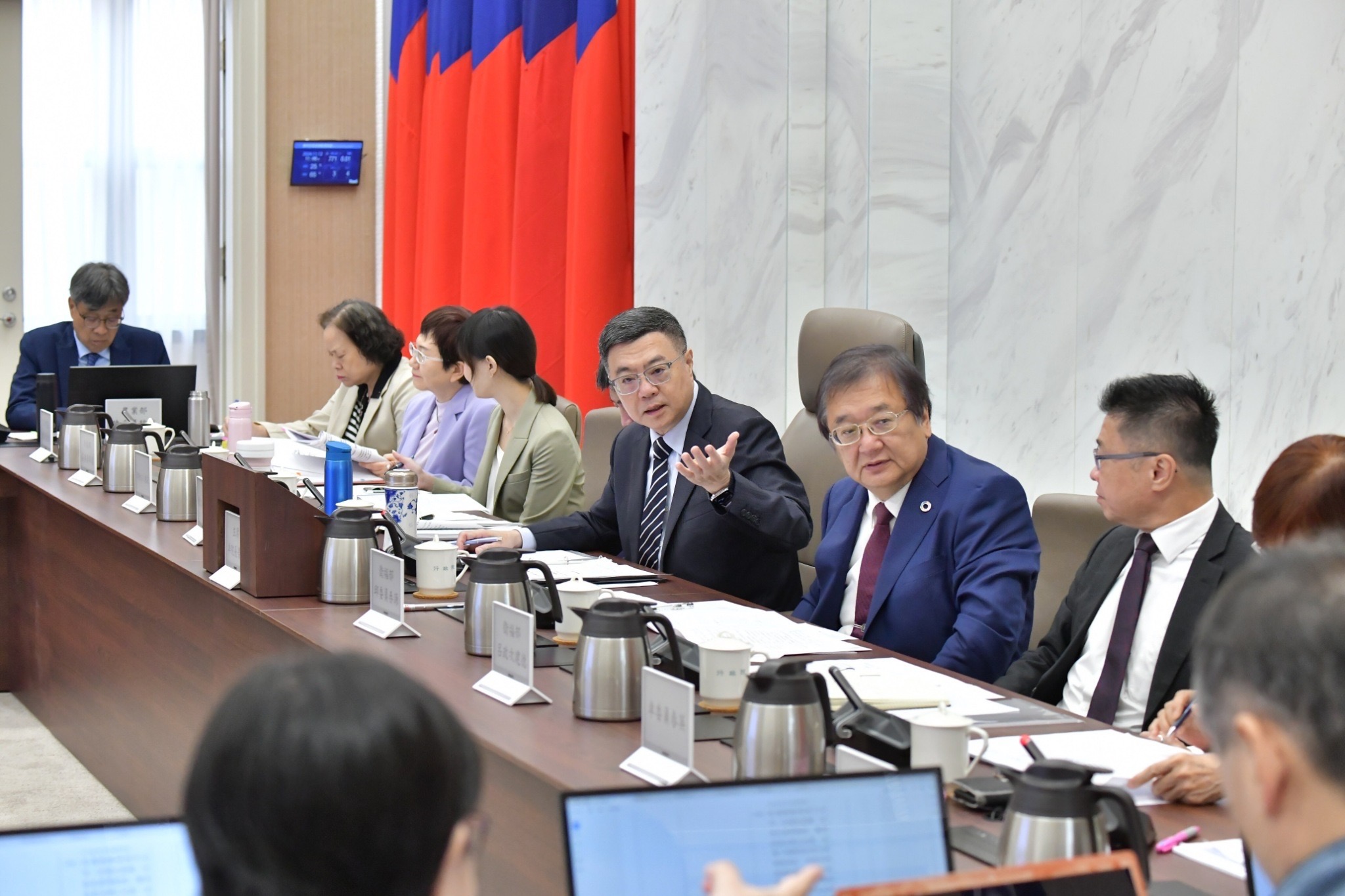 高齡社會迎接挑戰！卓榮泰院長宣布政府推動壯世代社會參與，創新政策提前布局