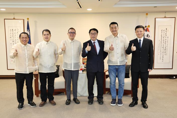 菲律賓阿克蘭省長米拉弗洛斯二度訪臺南　黃偉哲市長盼共拓臺菲國際友誼版圖