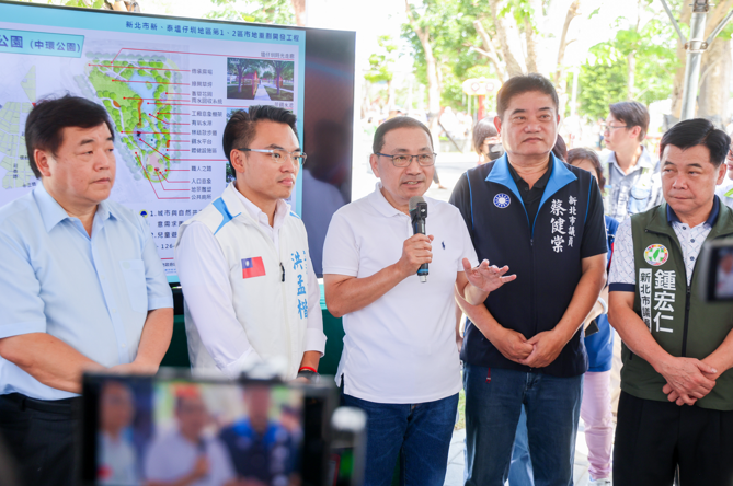 新北市長侯友宜推動塭仔圳重劃區開發 新北市中環公園啟用寫下重大里程碑