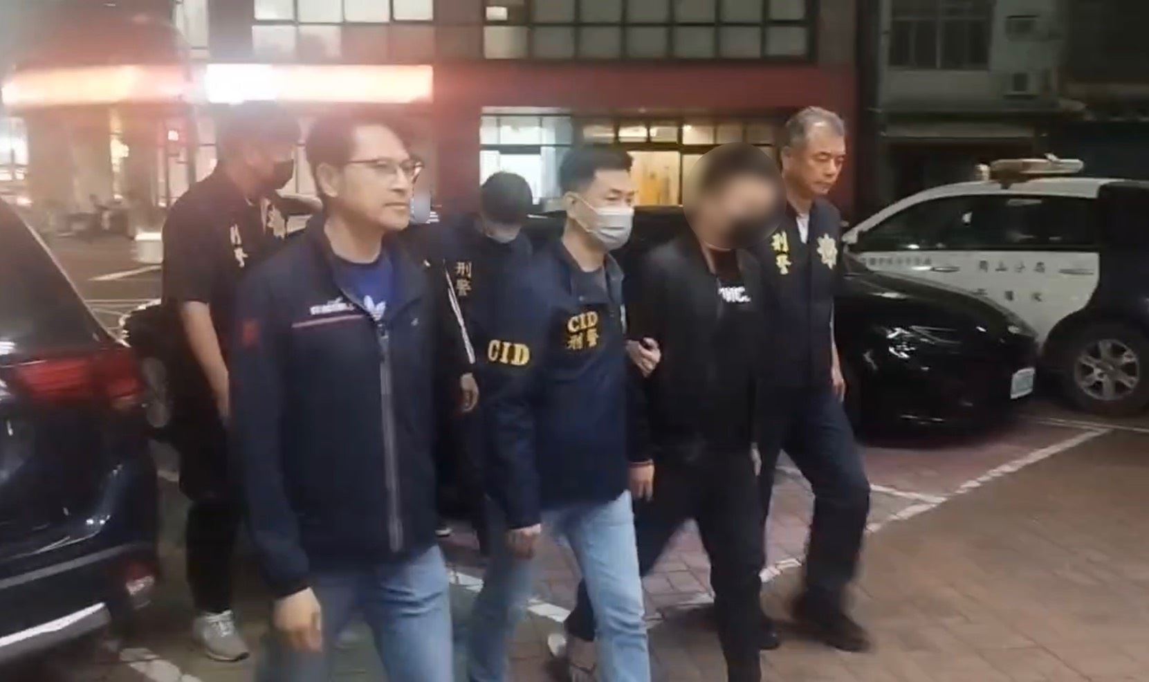 高雄市警局48小時迅速偵破黑心偷倒廢棄物集團，強力追緝行動守護山林生態