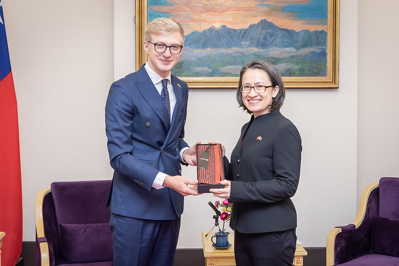 副總統蕭美琴接見愛沙尼亞國防產業訪團，期待深化兩國合作關係