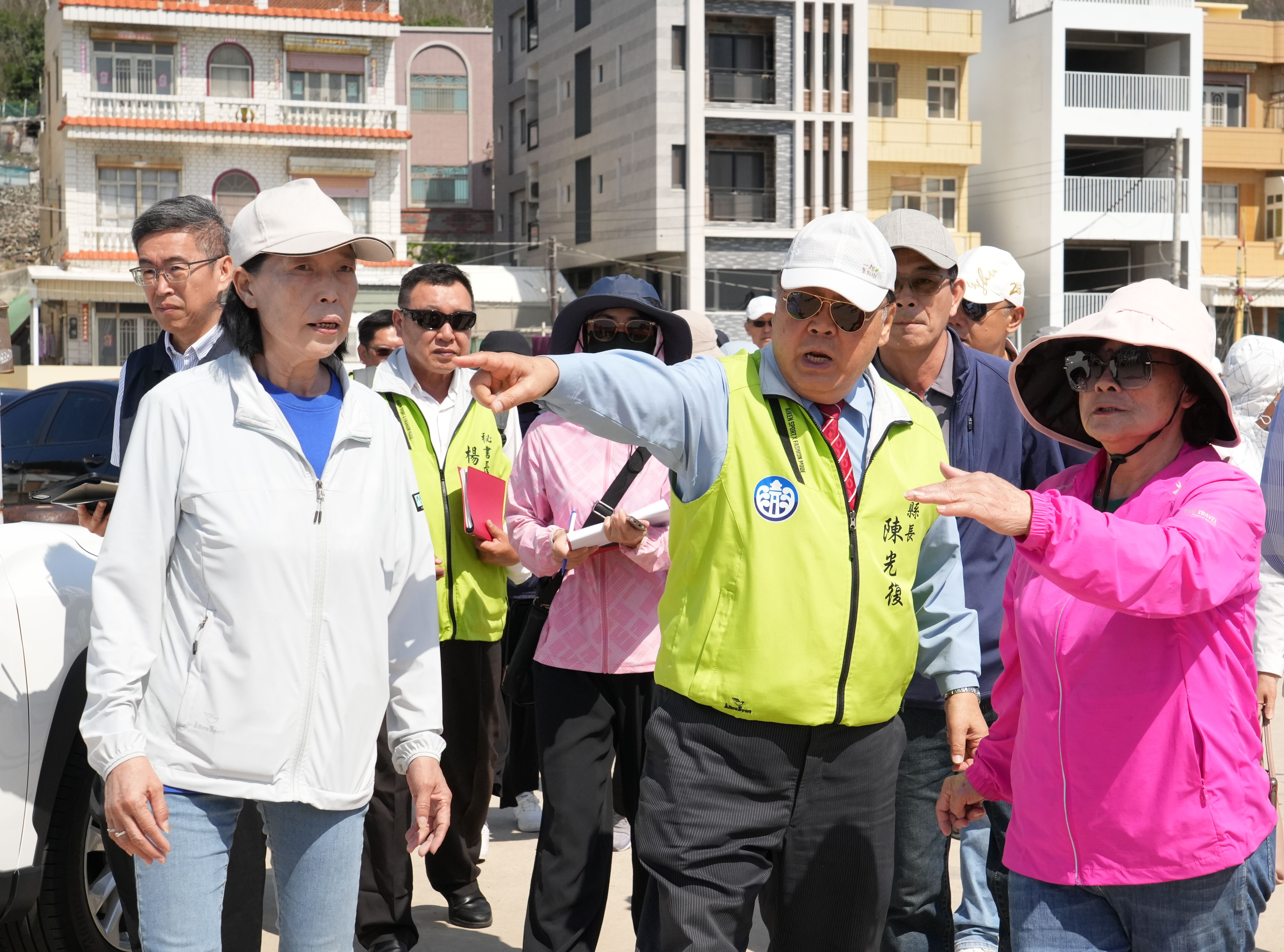 西嶼建設議題受矚目　陳光復縣長率隊回應許月里總質詢深入基層傾聽民意