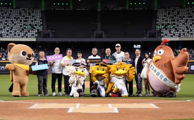 全民防詐新玩法！調查局號召熱血球迷加入「群鷹會、全民齊防詐」反詐騙宣導行列