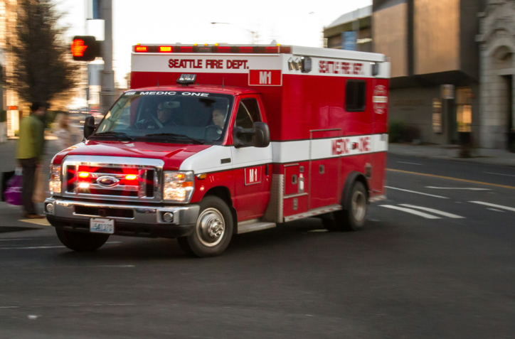 新北消防員勤務中撩病患搞外遇！摩鐵約會曝光 判賠妻子30萬