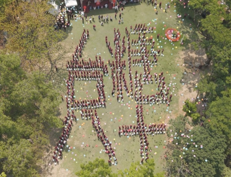 「大糖盛事」生日Party慶台糖八十　台糖人齊心排字象徵企業永續奔馳