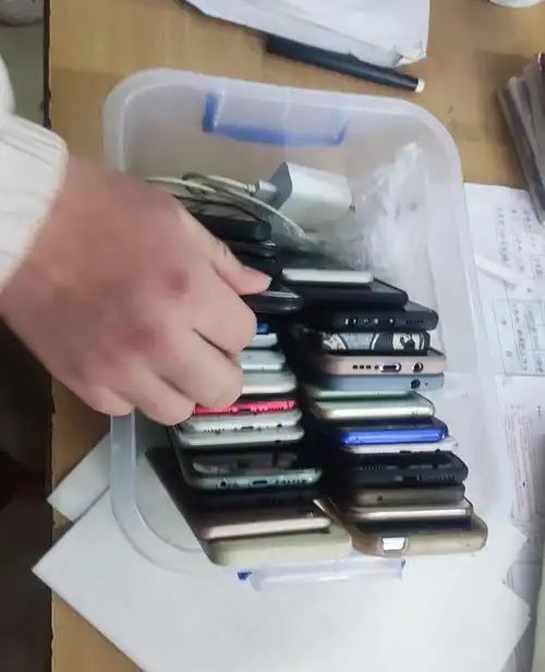 手機禁令席捲美國校園 儘管質疑聲不斷