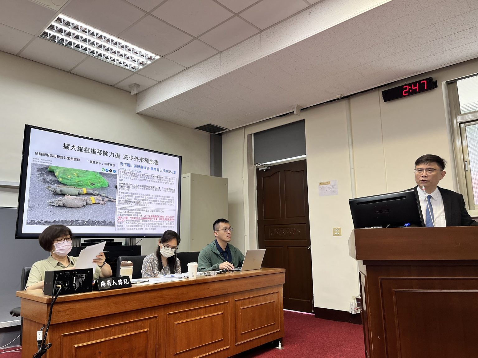 全臺綠鬣蜥近20萬隻 農業部研擬比照埃及聖䴉使用槍枝、獎勵移除