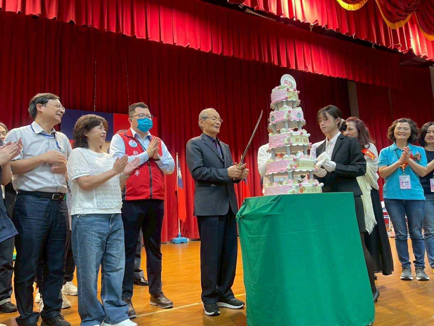新生醫護管理專科學校慶54週年 校慶盛大舉行 展示114年度護理師國考佳績與校友風采 弘揚專業護理教育