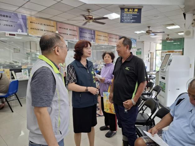農損戶申請潮湧現！臺南市地政局長陳淑美視察相關地所，強調謄本免規費政策