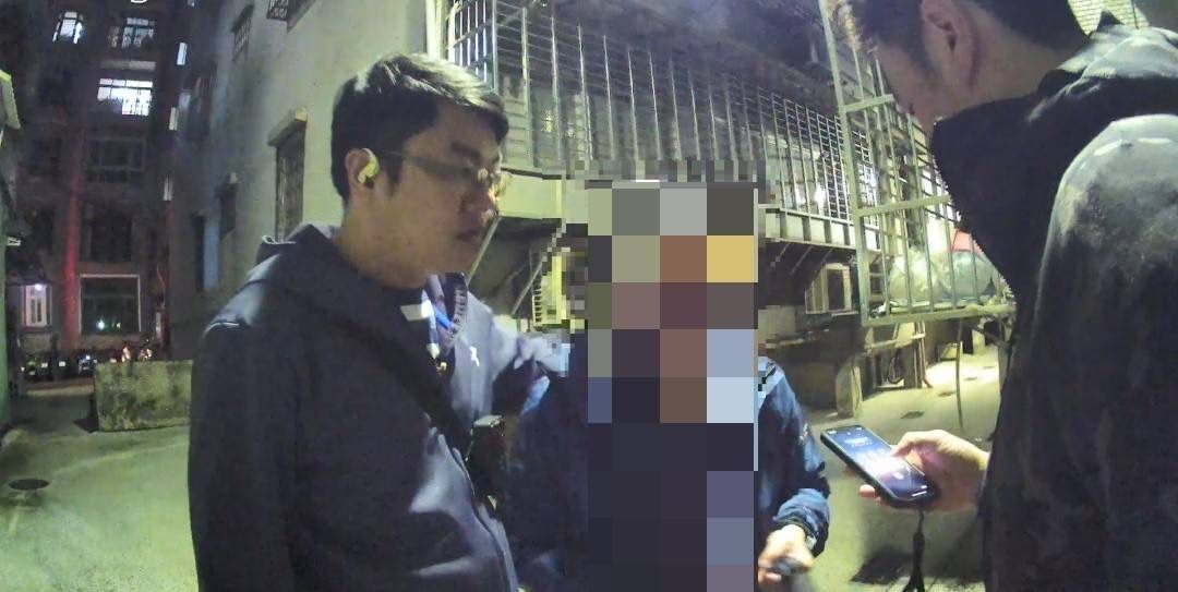 LINE假投資詐騙誘騙百萬資金　臺北內湖警埋伏出擊　面交車手當場查緝送辦