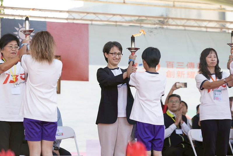 蕭美琴副總統回母校南大附小！130週年校慶驚喜現身　童年糗事親曝全場笑翻