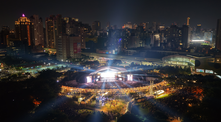 秋日音樂盛典圓滿落幕！2025搖滾臺中吸引兩日逾18萬樂迷現場同嗨，新聞局長欒治誼：臺中成為秋季音樂重鎮