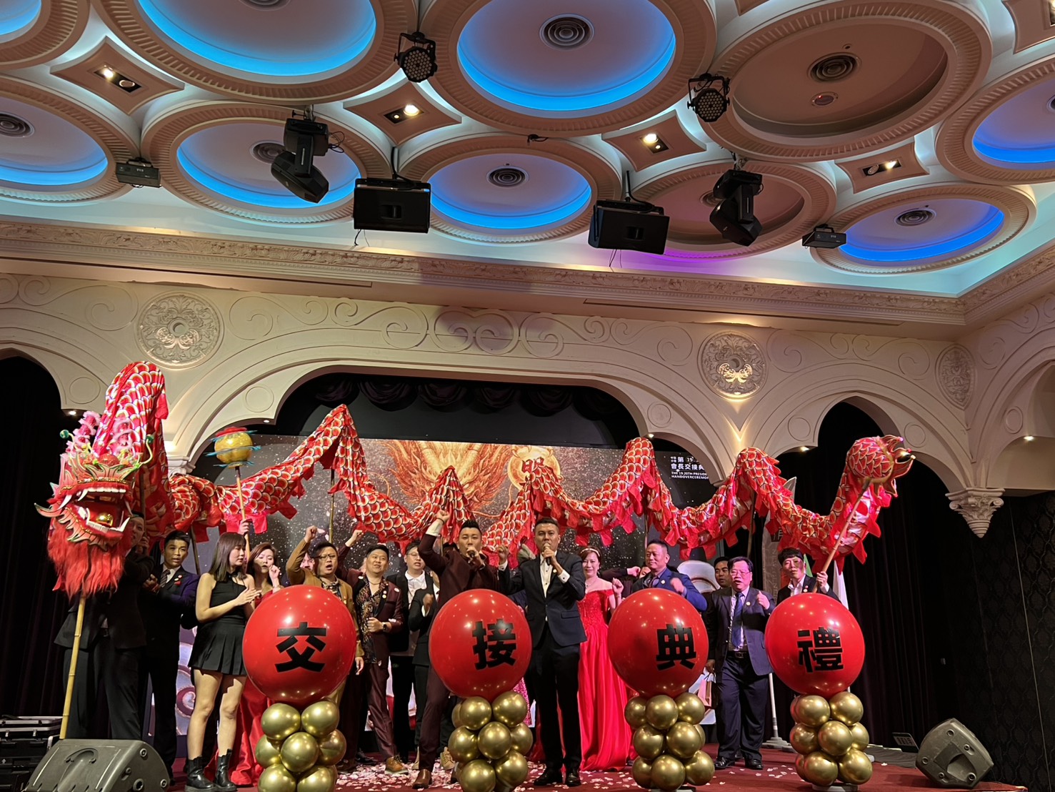 2026年台灣連鎖加盟促進協會中區會長交接儀式暨感恩晚宴已於12月16日舉行，新任會長柳景耀接掌重任、卸任會長陳冠霖功成身退