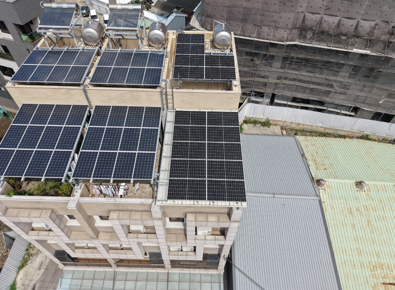 最後倒數！臺中市114年獎勵屋頂設置光電熱潮延燒 海線清水庄腳透天厝搶申請