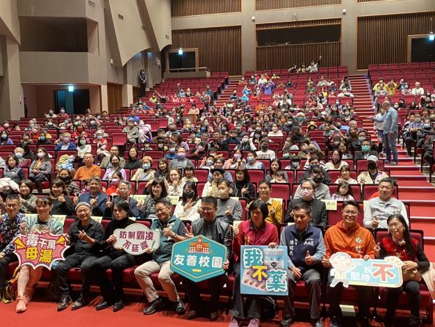 全場感動！玫瑰墓樂團「生命教育」音樂會帶來正向啟發 學生獲得生命力加持