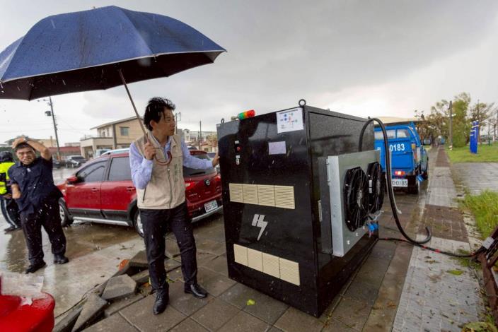 氫能支援臺南災區供電 助力市府快速復電 賴清德總統大力稱讚