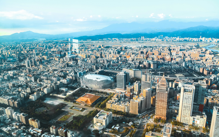 央行第七波信用管制引發房市分化，首購與豪宅市場呈M型化走勢