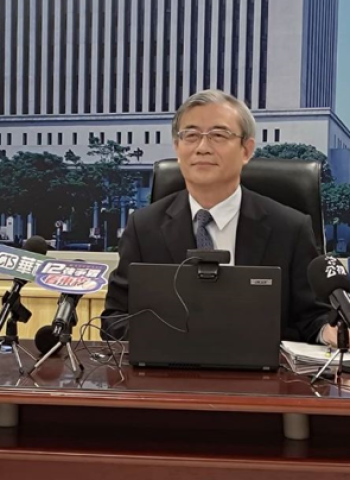 央行第七波打房生效!總裁楊金龍預告房價明年將「軟著陸」