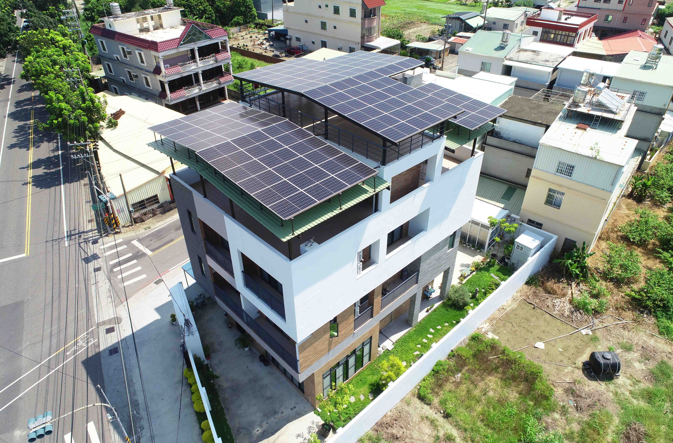 再生能源補助升級！高雄市自住太陽光電每瓩補助1.2萬遠勝中央