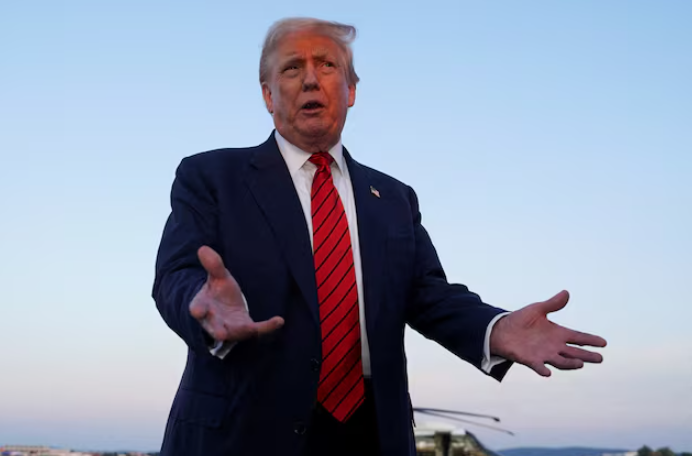 川普強推100%進口晶片關稅 在美建廠才豁免!新規恐重塑全球半導體戰局 最大贏家曝光?