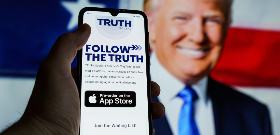 川普創立的Truth Social首日上市 股價暴漲40%