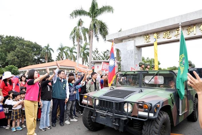 歡送臺南永康砲校遷駐關廟 黃偉哲市長致謝官兵守護73載、展望城市發展新篇章