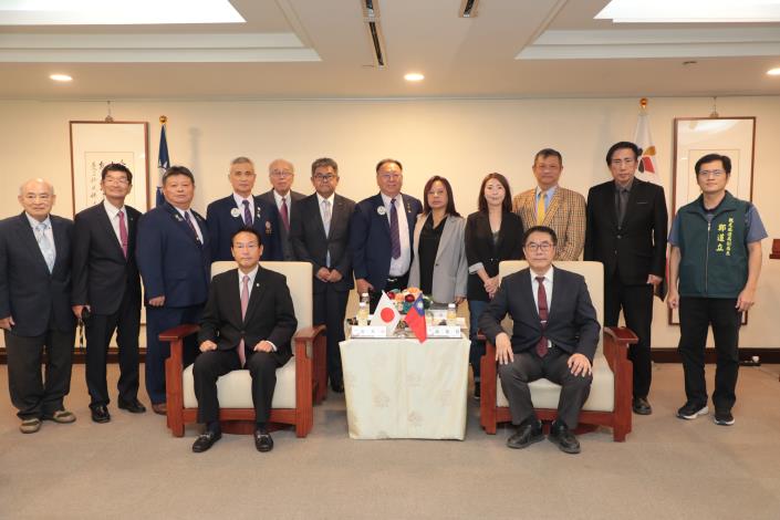 黃偉哲市長接待日本安中市岩井均市長 聚焦觀光體育教育合作