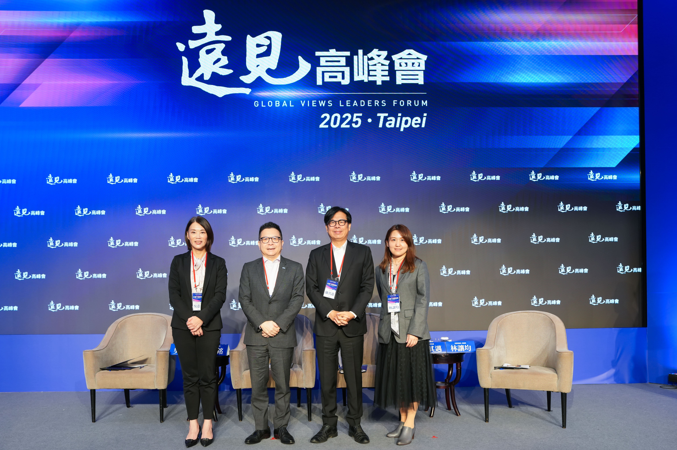 出席2025遠見高峰會座談 陳其邁：高雄打造亞洲資產管理中心優勢明確