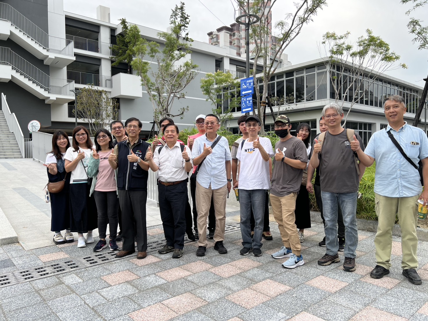 臺中第二市場停車場成老城區新亮點　新北市政府交通局參訪肯定親子設施與智慧系統