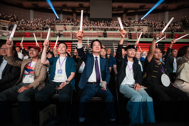 屏東湧入大批人潮　賴清德總統出席2026總統府音樂會，與民眾一同回顧臺灣民主歷程