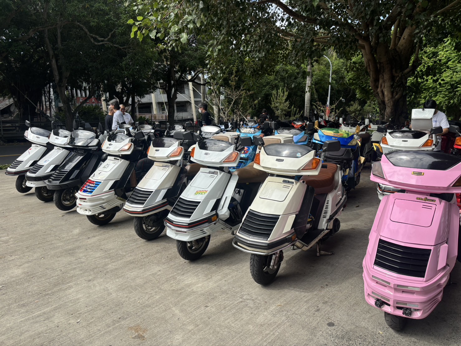 機車迷暴動!全國名流150大會師臺中霧峰盛大登場 致敬80年代「把妹神車」