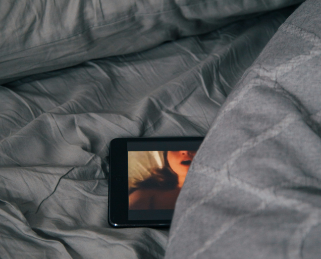 性侵女學生還偷拍上傳A片網！印度大學教授惡行曝光遭逮捕