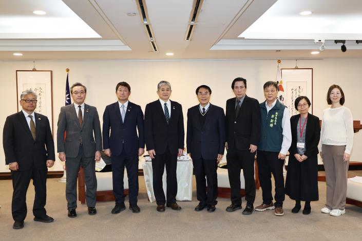 日本友誼市宇城地域締盟一週年　臺南市長黃偉哲頒贈道路命名公文象徵交流情誼落地